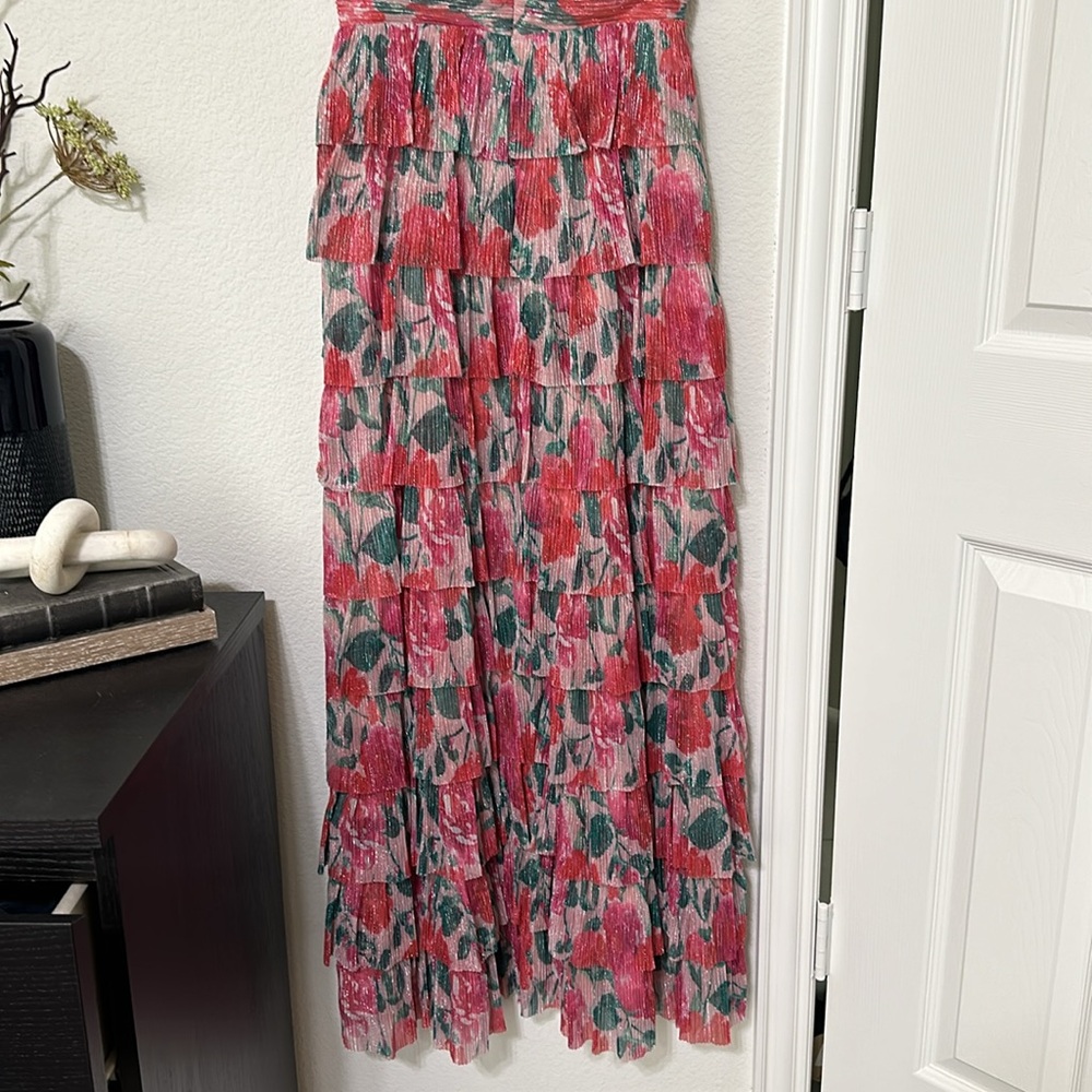NWT Gianni Bini
Grace Plisse Floral Print Sweetheart Neck Cut-Out Tiered Dress - Picture 10 of 12